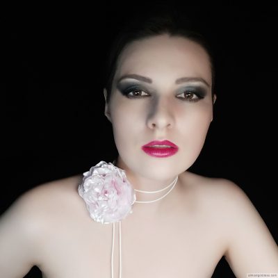 Light pink peony flower choker