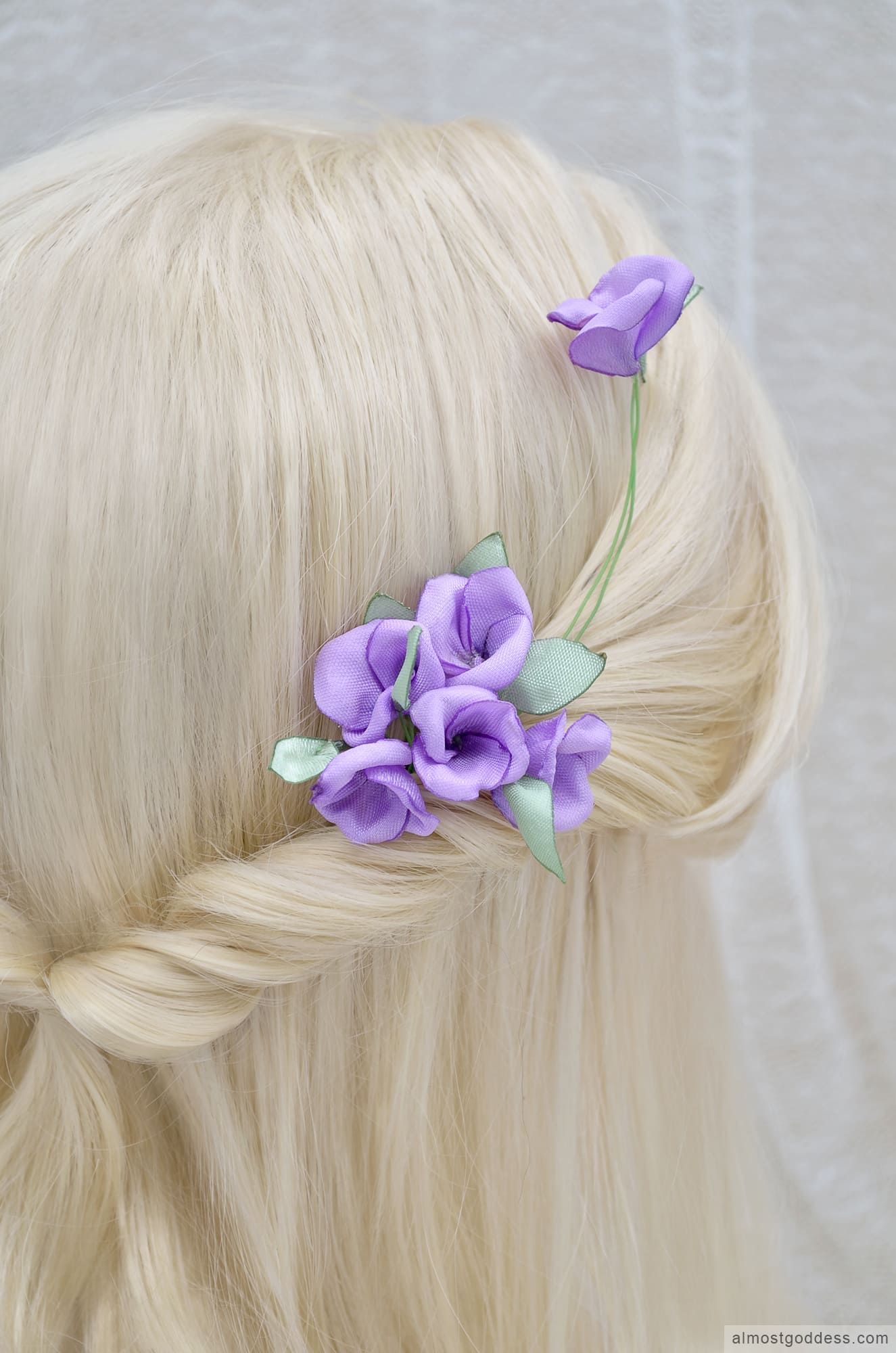 Small purple flower hair pin Small purple flower hair pin