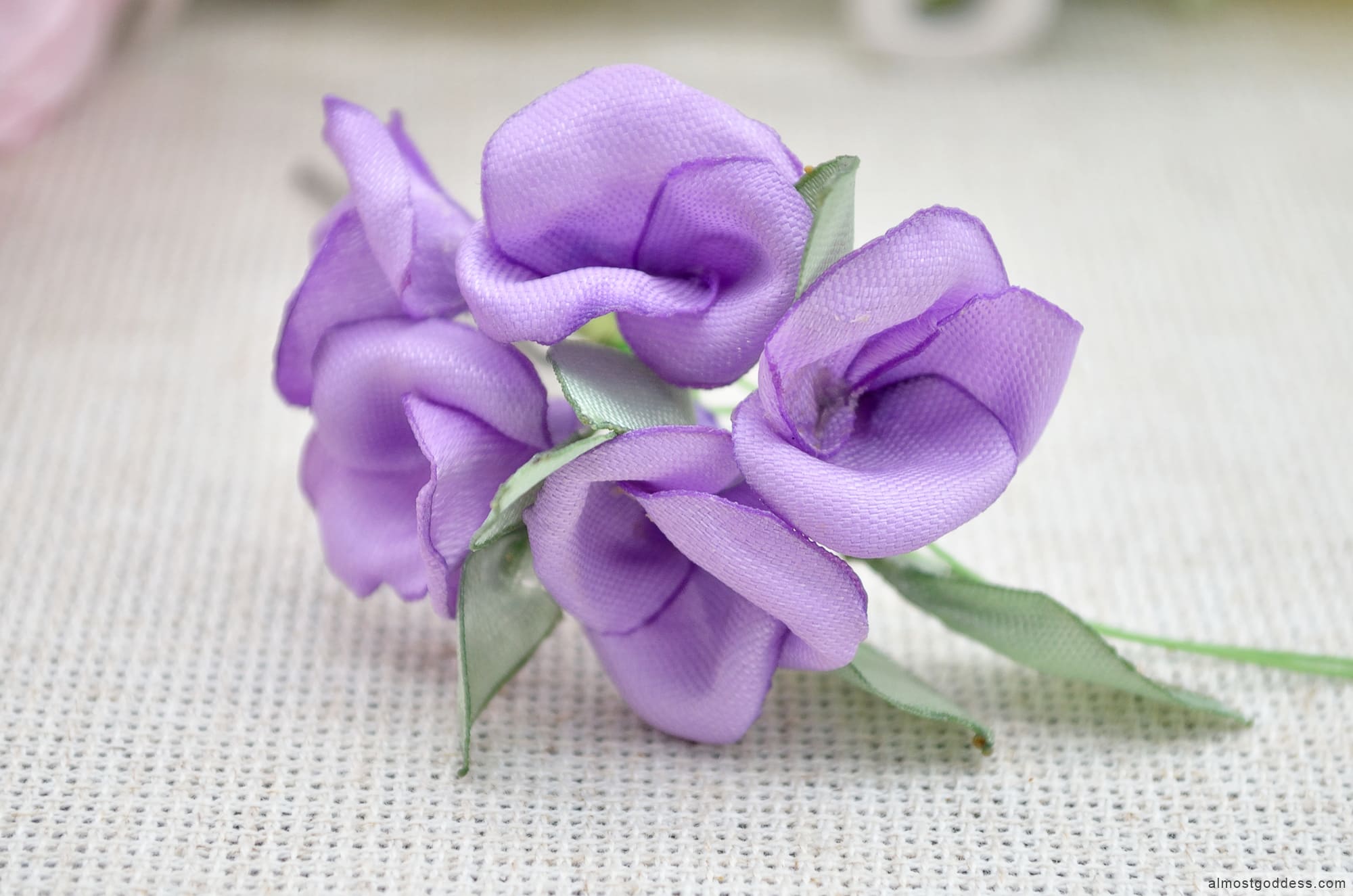 Small purple flower hair pin Small purple flower hair pin