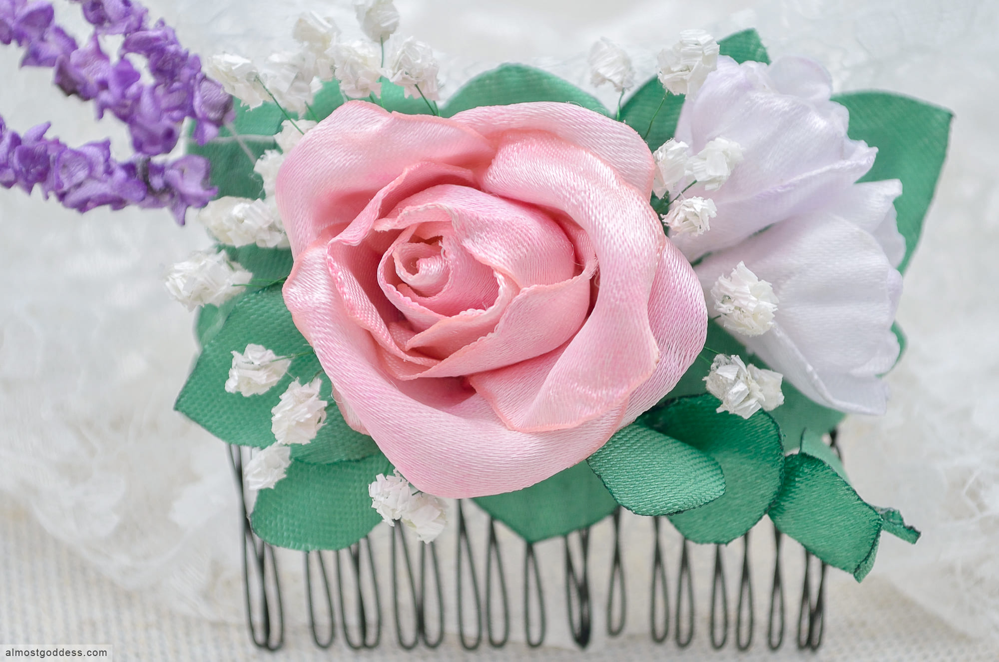 Pink rose, small white flowers, baby’s breath, lavender, greenery hair comb Pink rose, small white flowers, baby’s breath, lavender, greenery hair comb
